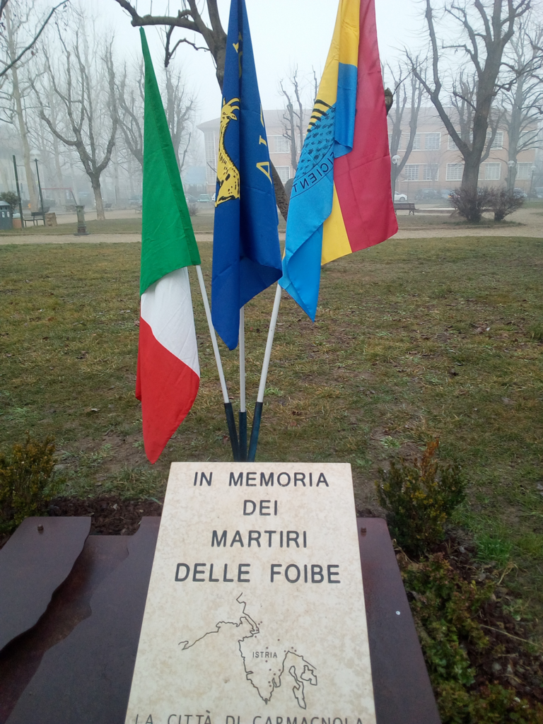 Commemorazione al monumento ai Martiri delle Foibe a Carmagnola