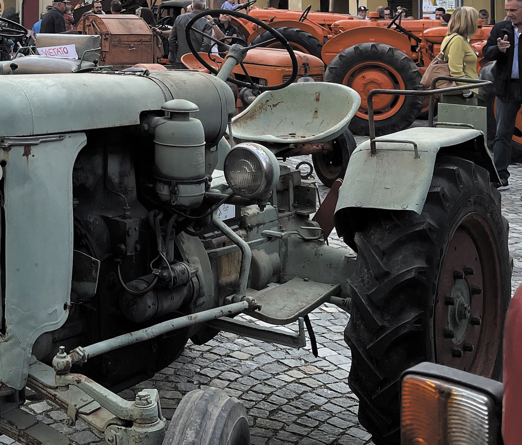 “Antichi trattori sotto il Monviso”: tre giorni di festa a Moretta
